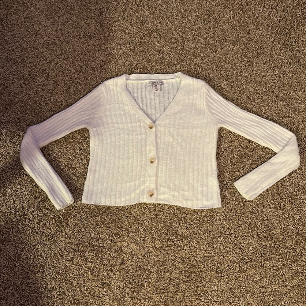 Sincerely Jules White V-Neck sweater crop top